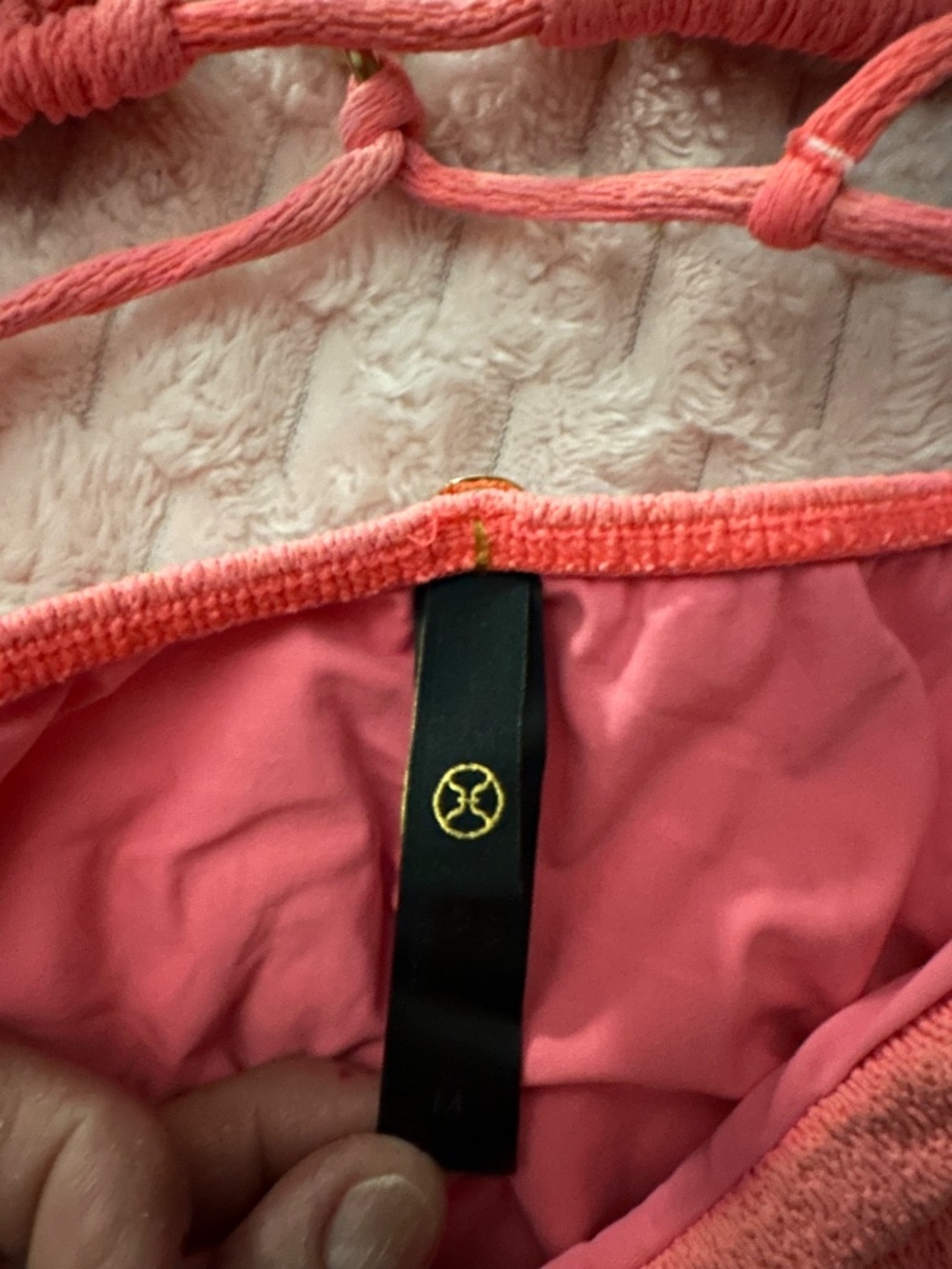 Bikini - Picture 3 of 5